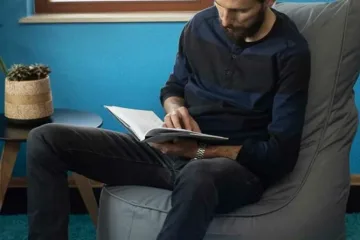 zosto-lazy-bag-vo-kancelarija-1140x445